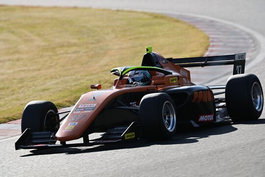 第6戦レース14予選2位は梅垣清(PONOS RACING TOM’S TGR-DC FR) 第6戦レース14予選2位は梅垣清(PONOS RACING TOM’S TGR-DC FR)