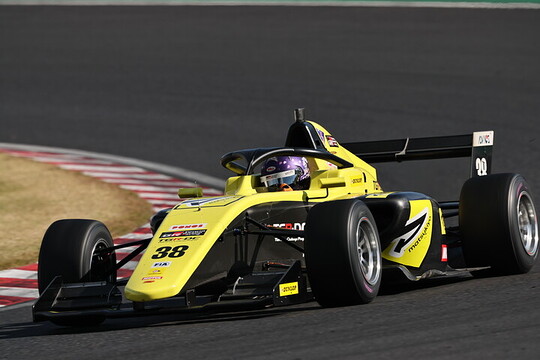 決勝3位は鈴木斗輝哉(マツモトキヨシTOM’S TGR-DC FR) 決勝3位は鈴木斗輝哉(マツモトキヨシTOM’S TGR-DC FR)