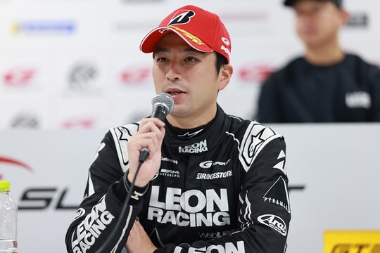 GT300クラスチャンピオン記者会見: 蒲生尚弥（K2 R&D LEON RACING）