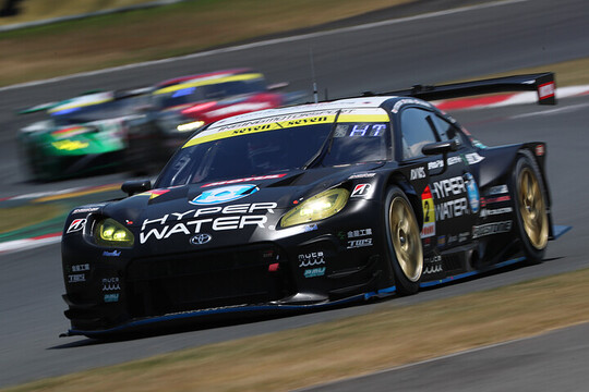 レース1: GT300クラスポールポジションは平良響（HYPER WATER INGING GR86 GT）