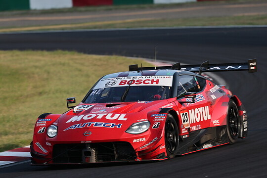 GT500クラス優勝はMOTUL AUTECH Z(千代勝正/高星明誠) GT500クラス優勝はMOTUL AUTECH Z(千代勝正/高星明誠)