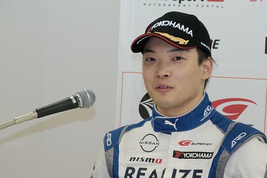 GT500クラスで優勝した名取鉄平（KONDO RACING）