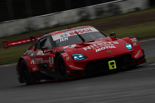公式練習: GT500クラス3位はNiterra MOTUL Z（佐々木大樹／三宅淳詞）
