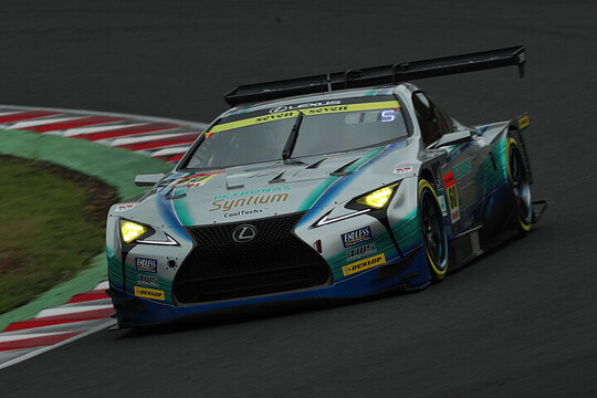 GT300クラス予選2位はSyntium LMcorsa LC500 GT（吉本大樹／河野駿佑）