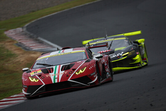 GT300クラス決勝3位はVENTENY Lamborghini GT3（小暮卓史／元嶋佑弥）