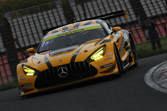 公式練習: GT300クラス3位はUPGARAGE AMG GT3（小林崇志／野村勇斗）