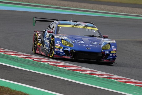 公式練習: GT300クラストップタイムはSUBARU BRZ R&D SPORT（井口卓人／山内英輝）