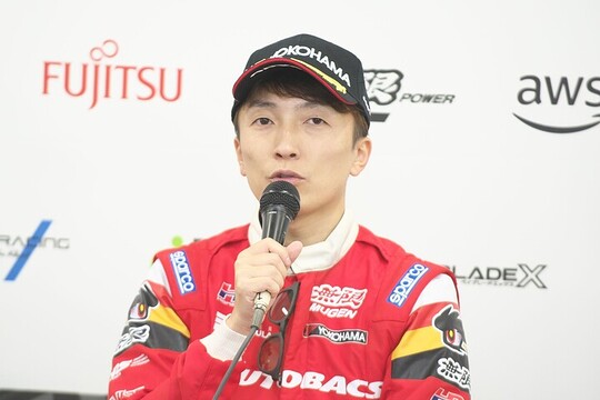 決勝記者会見: 優勝した野尻智紀(TEAM MUGEN) 決勝記者会見: 優勝した野尻智紀(TEAM MUGEN)