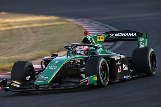 決勝4位は坪井翔（VANTELIN TOM\'S SF23）