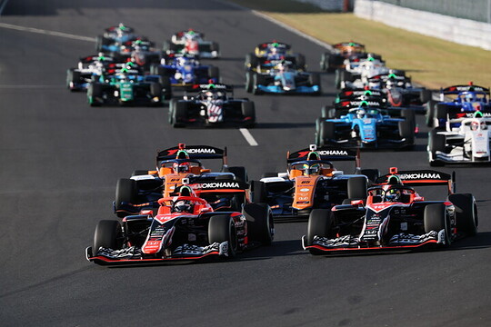 決勝がスタートした