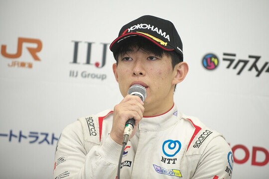 決勝記者会見: 3位の牧野任祐(DOCOMO TEAM DANDELION RACING) 決勝記者会見: 3位の牧野任祐(DOCOMO TEAM DANDELION RACING)