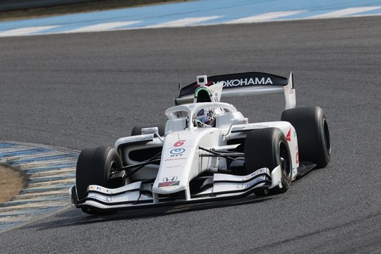 決勝2位は太田格之進(DOCOMO DANDELION M6Y SF23) 決勝2位は太田格之進(DOCOMO DANDELION M6Y SF23)