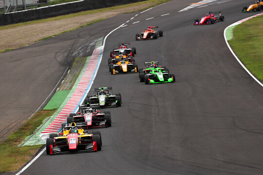 決勝がスタートした 決勝がスタートした