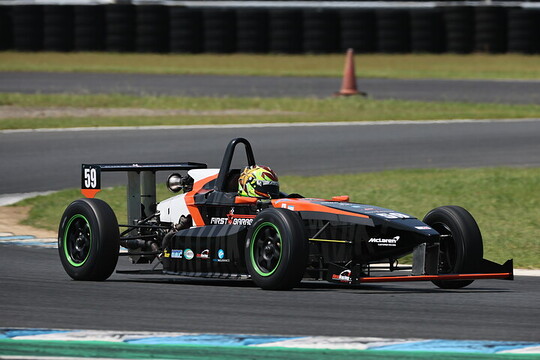 決勝5位は向畑疾走(ファーストガレージ制動屋S2) 決勝5位は向畑疾走(ファーストガレージ制動屋S2)