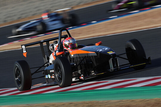 予選2位は酒井翔太（ファーストガレージKK-S2）