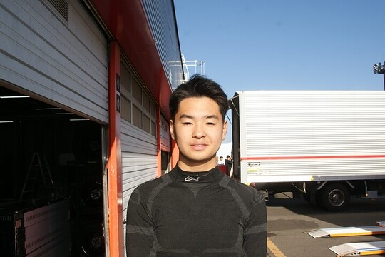 予選2位の酒井翔太（ファーストガレージKK-S2）