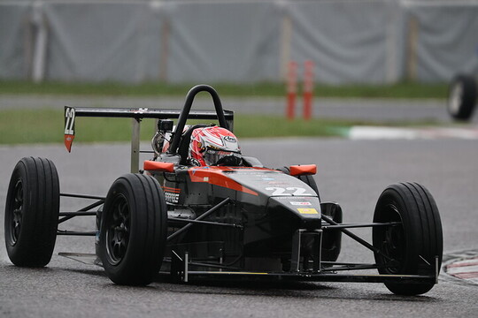 予選2位は酒井翔太(ファーストガレージKK-S2) 予選2位は酒井翔太(ファーストガレージKK-S2)