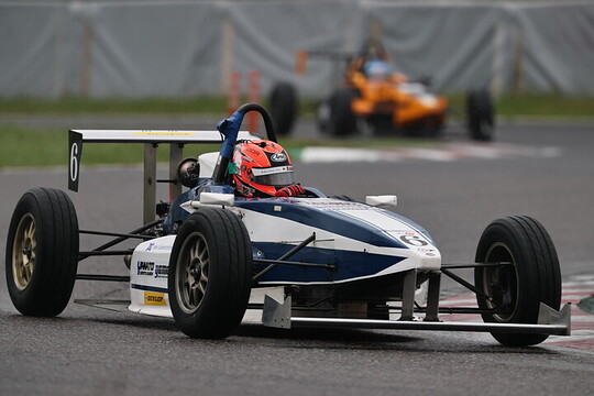 予選6位は吉田馨(TAKE FIRST KKS-2) 予選6位は吉田馨(TAKE FIRST KKS-2)