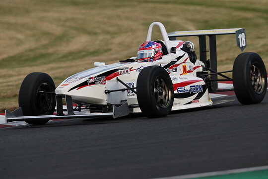 決勝3位は鈴木七瀬(ネッツトヨタ三重with FORM) 決勝3位は鈴木七瀬(ネッツトヨタ三重with FORM)