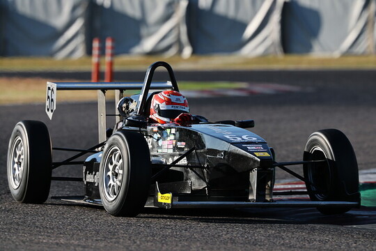 予選2位は箕浦稜己(MYST SEIDOYA KK-SII) 予選2位は箕浦稜己(MYST SEIDOYA KK-SII)