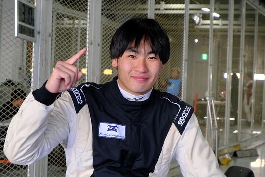 ポールポジションを獲得した吉田馨(TAKE FIRST KKS-2) ポールポジションを獲得した吉田馨(TAKE FIRST KKS-2)