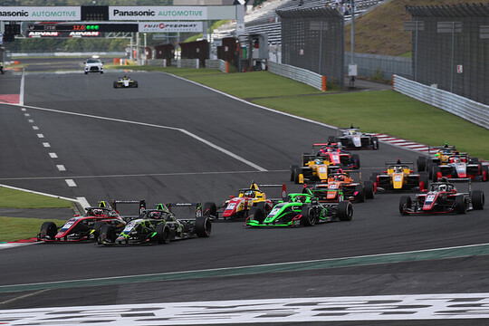 決勝がスタートした