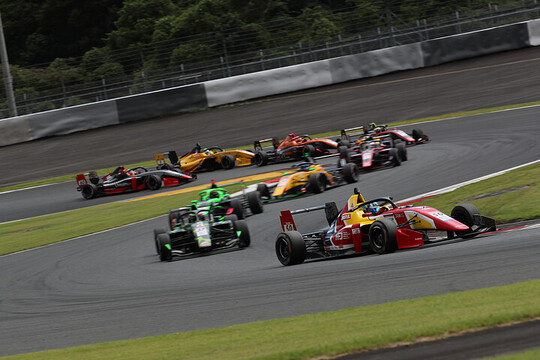 決勝がスタートした