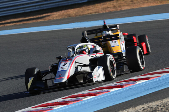 マスタークラス優勝は清水康弘（GNSY RACING 324）