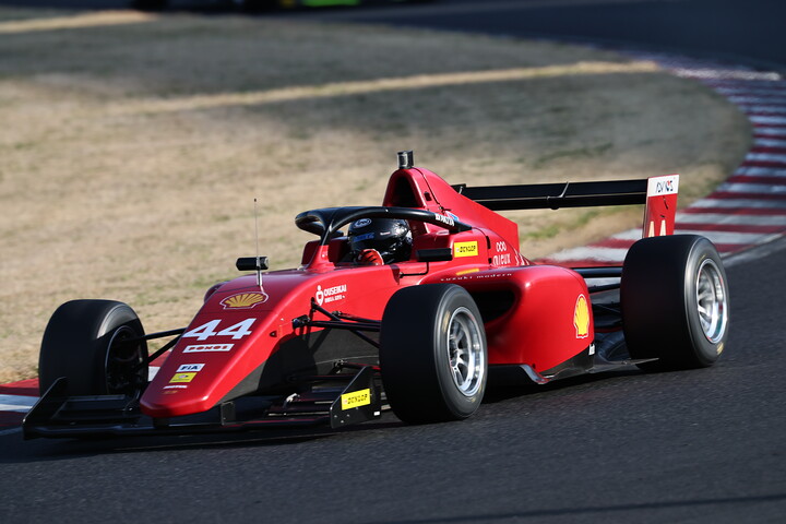 マスタークラス優勝はAKITA（ACR Formula R）