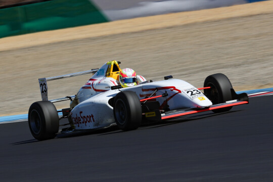 予選4位は松井海翔（EAGLE SPORT SMK F110）