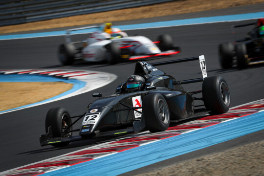 決勝3位はユゥー・デ・ルー（EIKO AKILAND F110）