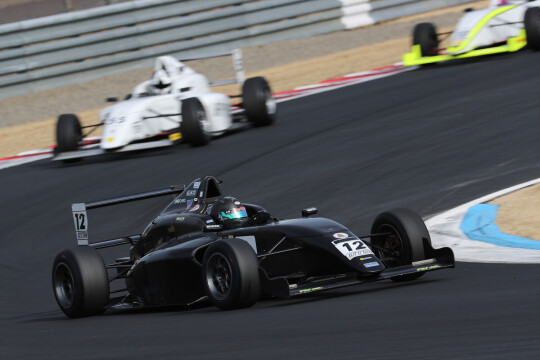 予選4位はユゥー・デ・ルー（EIKO AKILAND F110）