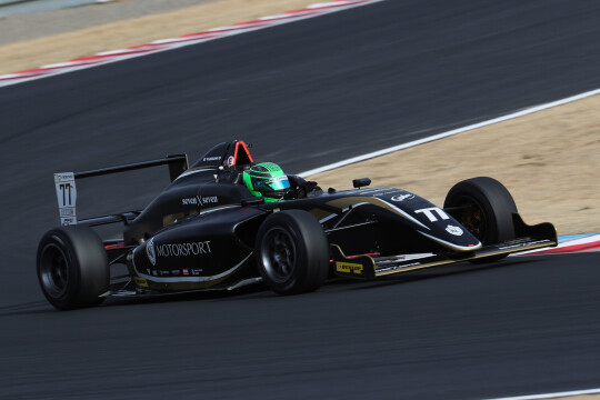 予選6位は佐藤佑月樹（KF MOTORSPORT F110）