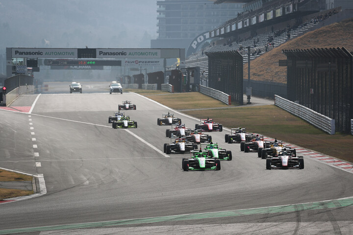 決勝のスタートシーン