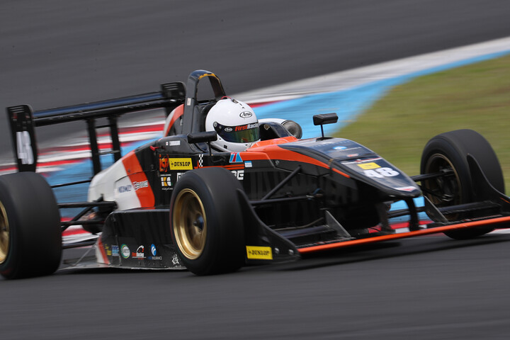 予選5位は村上太晟（ファーストガレージ FG01）