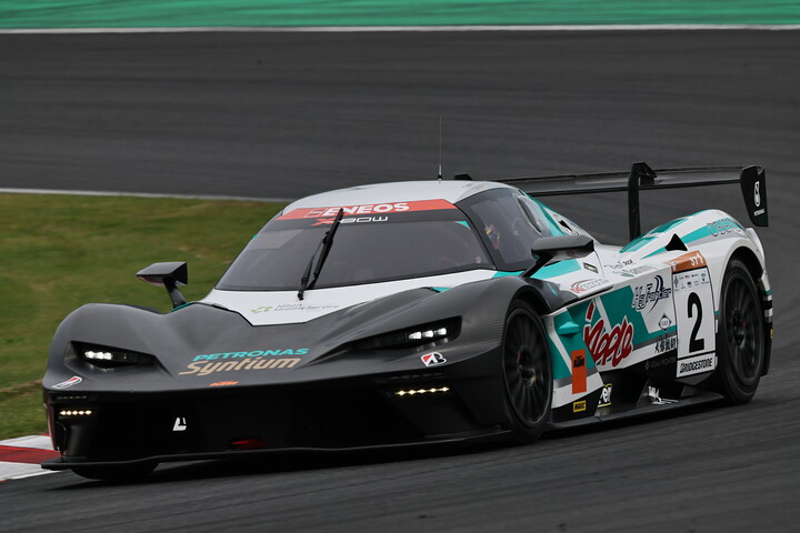 ST-1クラス決勝2位は2号車シンティアムアップルKTM（井田太陽／加藤寛規／高橋一穂／吉本大樹）