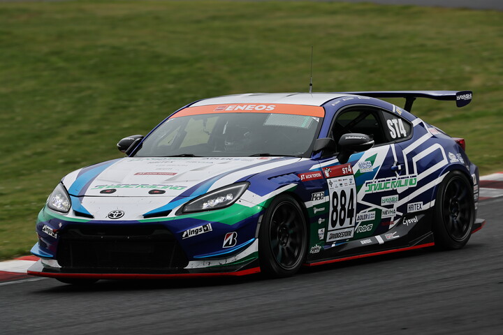 ST-4クラス優勝は884号車シェイドレーシングGR86（大崎達也／清水英志郎／山田真之亮）