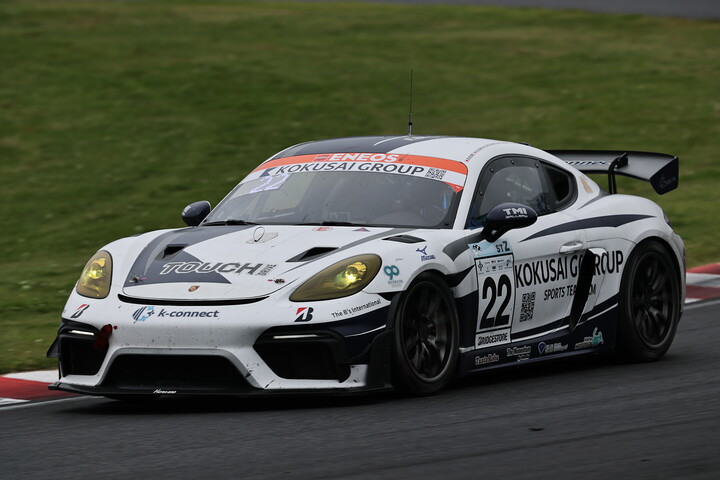 ST-Zクラス優勝は22号車KOKUSAI GROUP GT4 RS CS（呉良亮／久保凜太郎／北園将太／山野直也）