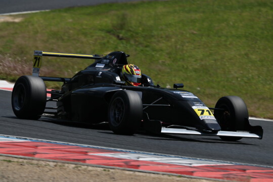決勝5位は一宮總太朗（AKILAND F110）