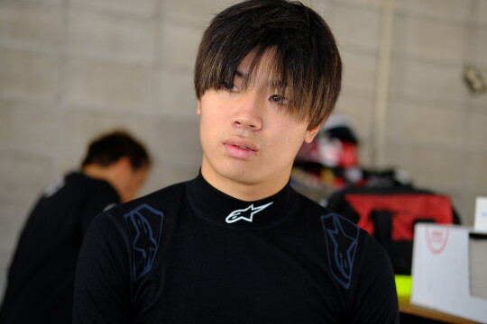 レース3予選3位、レース4予選2位の山岡宗磨（Drago CORSE）