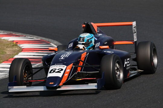 レース3予選6位、レース4予選4位は小熊孝誠（HELM MOTORSPORTS F110）