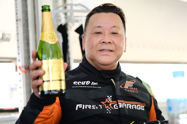 優勝したKAMIKAZE（ファーストガレージRD04W）