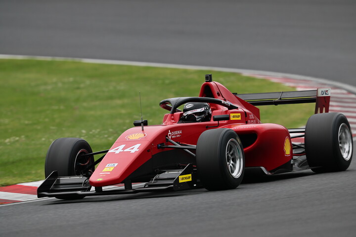 マスタークラス優勝はAKITA（ACR Formula R）