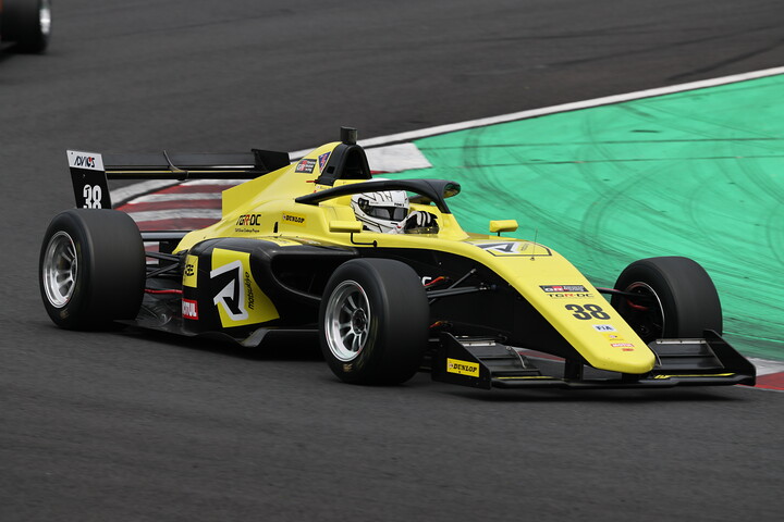 決勝2位は武藤雅奈（マツモトキヨシ TOM'S TGR-DC FR）