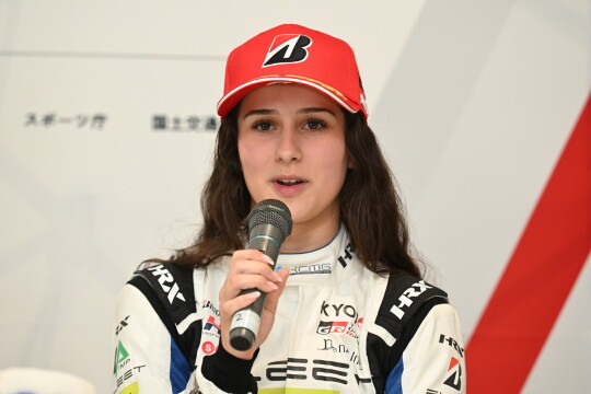 決勝記者会見：2位のジョアンヌ・チコンテ（nat team KCMG）