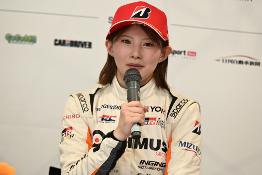 決勝記者会見:優勝した富下李央菜(INGING MOTORSPORT)