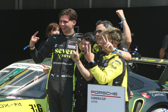 優勝したロバート・デ・ハーン（seven x seven Racing）