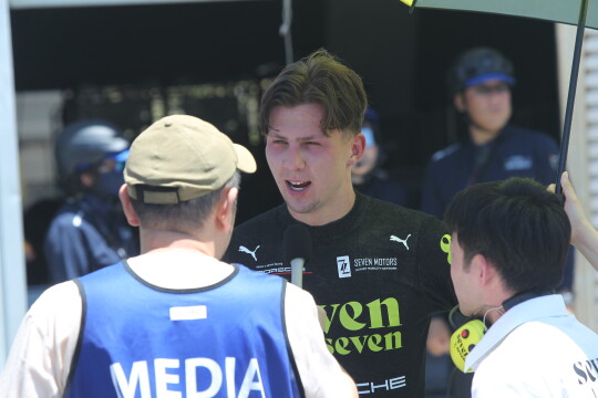 優勝したロバート・デ・ハーン(seven x seven Racing)