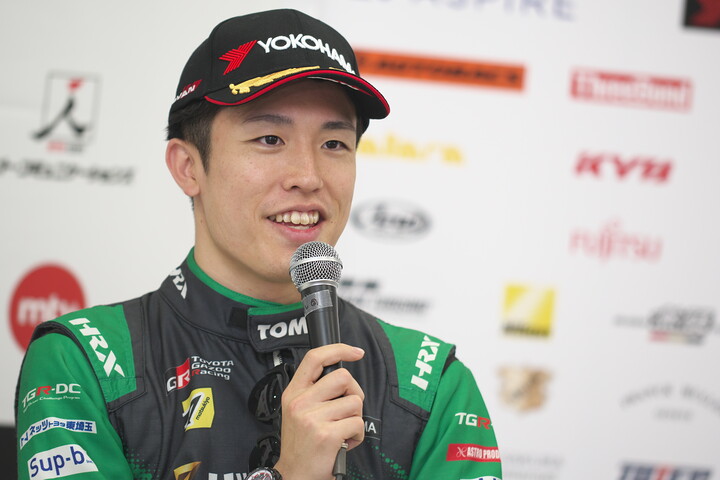 決勝記者会見：3位の坪井翔（VANTELIN TEAM TOM'S）