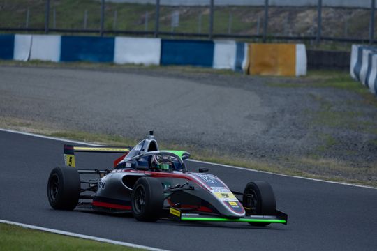 インディペンデントクラス：優勝はHIROBON（TEAM 5ZIGEN F4）